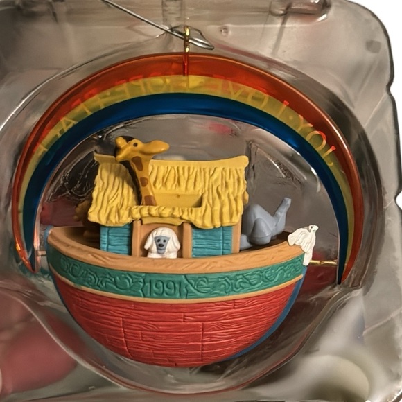 1991 Hallmark Keepsake Noah's Ark Christmas Tree Ornament - QX4867 - Picture 3 of 3